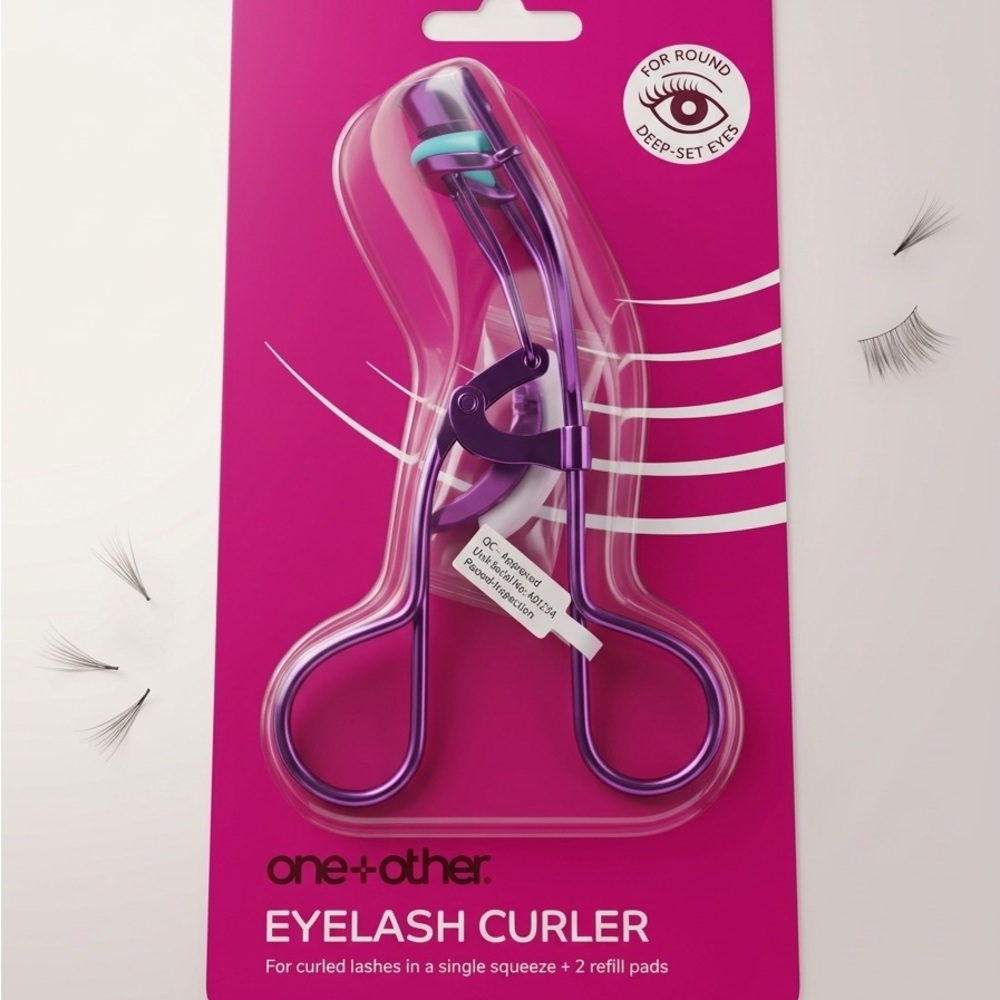 one+other Round Eyelash Curler
